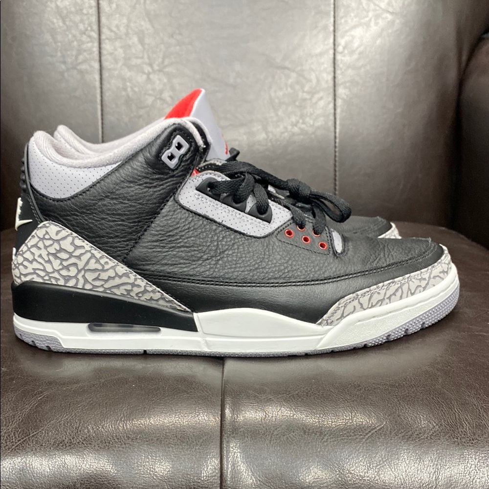 Jordan 3 Retro Black Cement Nike Sneakers.           Size 10.5 (No Box)
